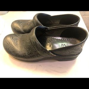 Dansko Professional Black tooled Leather  size 43